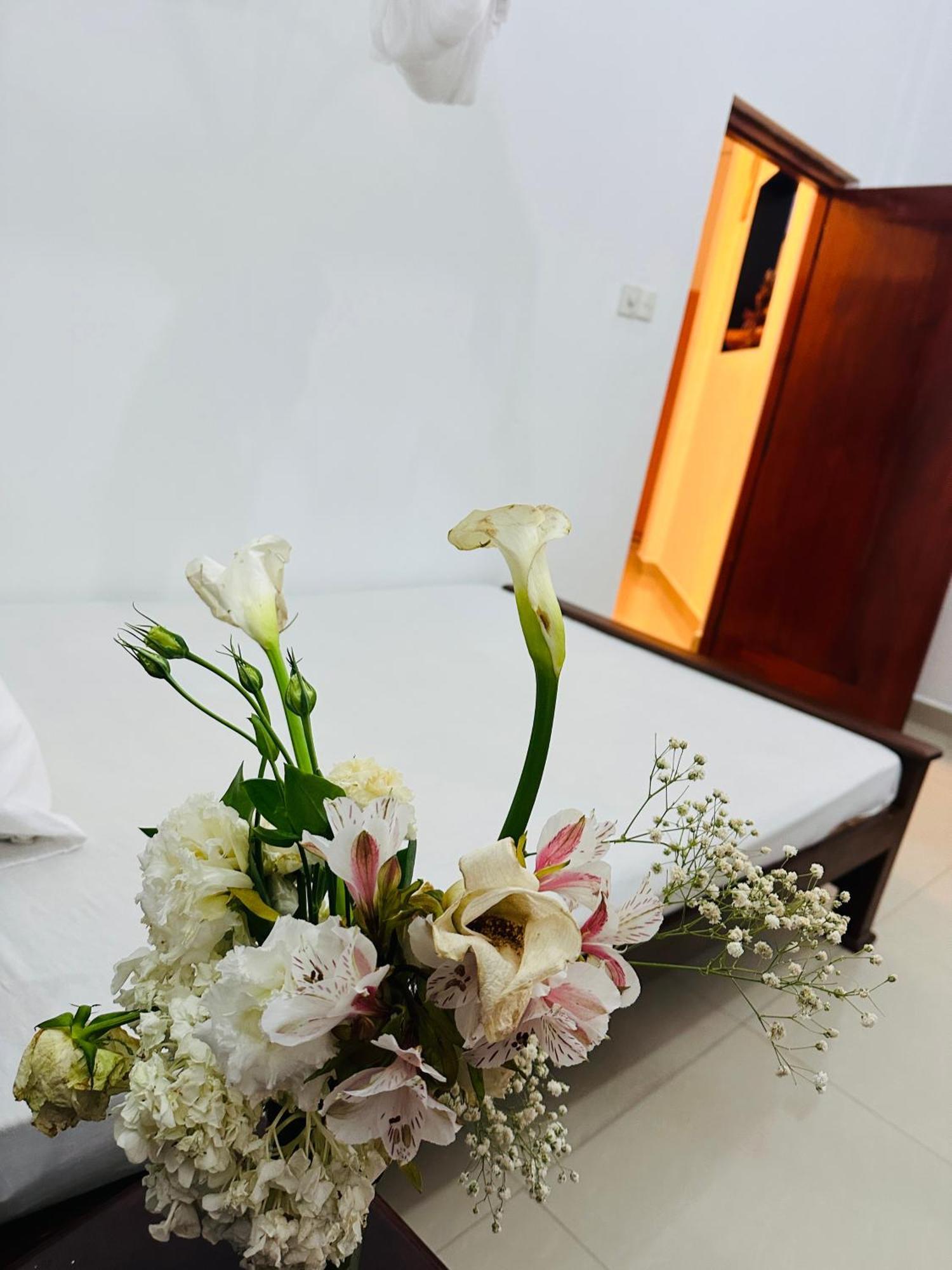 Golden Town Hotel Tangalle Bagian luar foto