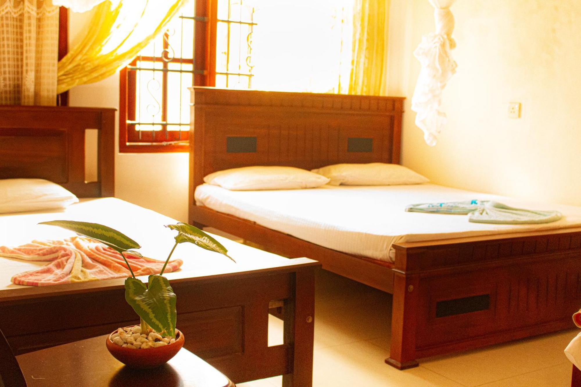 Golden Town Hotel Tangalle Bagian luar foto