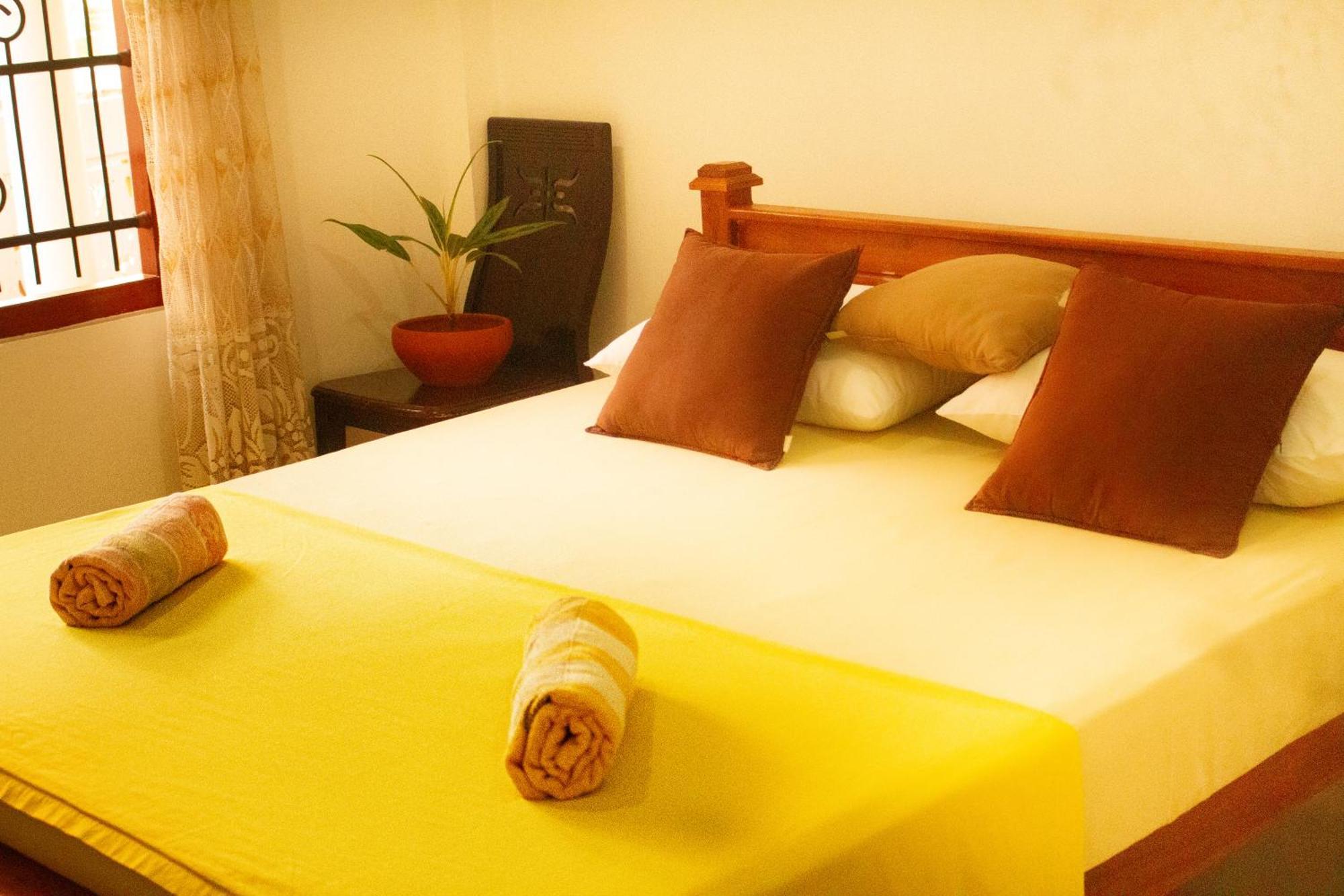 Golden Town Hotel Tangalle Bagian luar foto
